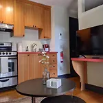 Stay Portland Collection - Quirky Micro Apt - Foodies, Artists, Coffee Lovers