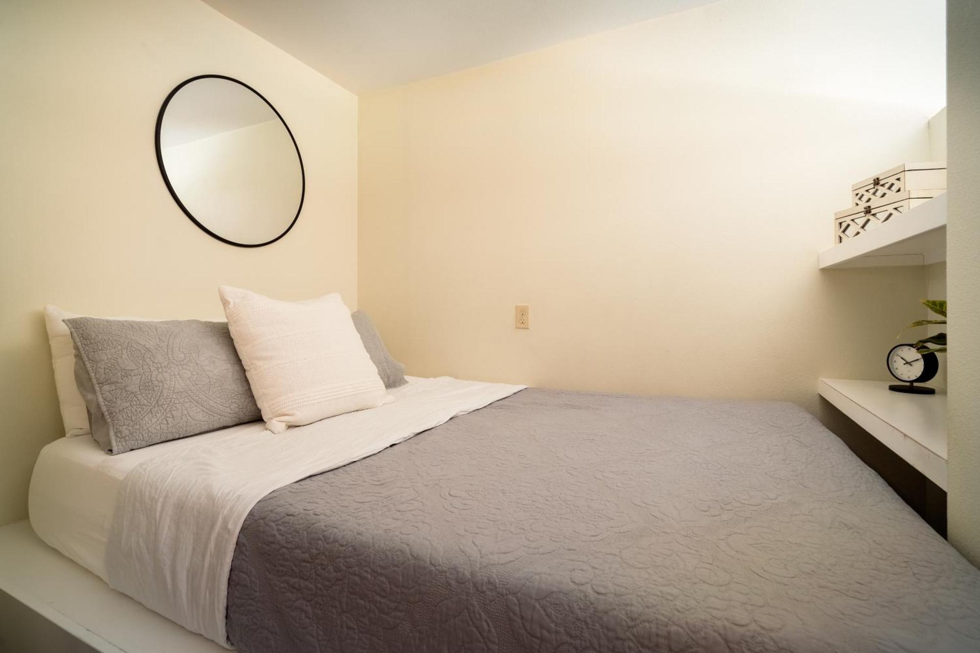 Collection - Quirky Micro - Foodies, Artists, Coffee Lovers Holiday home Portland